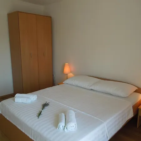 Apartment Modern In With Garden Knin