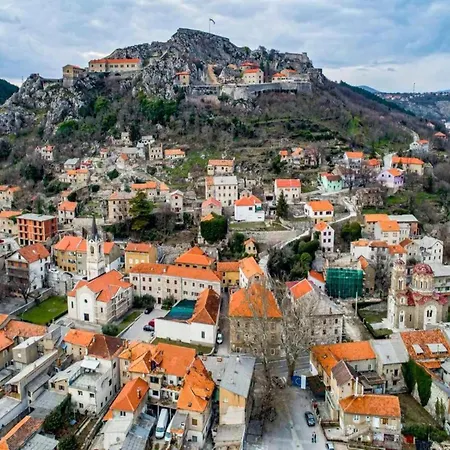 In Near Fortress * Knin