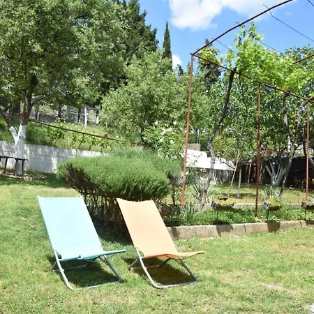 Modern In With Garden Apartment Knin